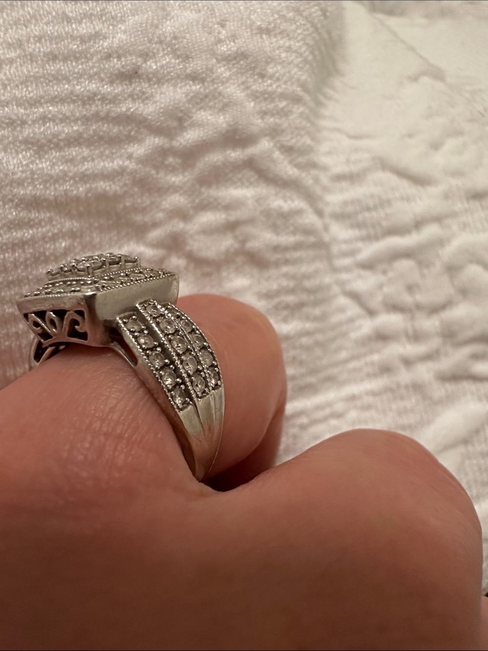 Modern Bridge White Diamond lab grown 10K Gold Side Stone Halo Ring. - Picture 11 of 12